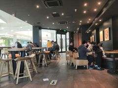 大堂-星巴克(温州银泰大西洋店)
