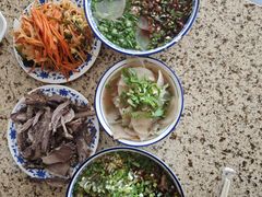 -吾穆勒蓬灰牛肉面·清真(北滨河中路店)