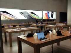 -Apple零售店(华贸购物中心店)
