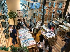 -猫的天空之城概念书店(杭州南宋御街店)