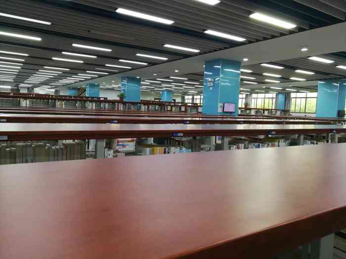 湘南学院图书馆图片