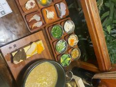 -银米·云南传统过桥米线(双廊黑金冠店)