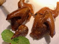 玻璃脆皮乳鸽-粤秀餐厅(国货店)