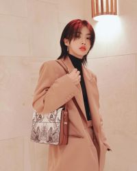 -首艺美发