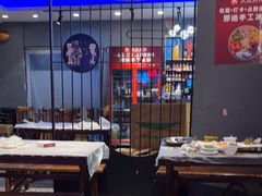 -老街烧烤大排档·地道湖北菜·龙虾馆(汉口火车站店)