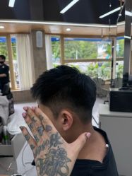 点击看大图 -十六番发型师事务所