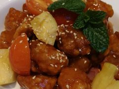 椰果菠萝咕噜肉-闻见中国海南菜(K11店)