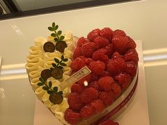 -花花卷卷·鲜食蛋糕(泉屋店)