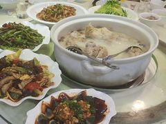 -渝君重庆火锅(嘉宾路店)