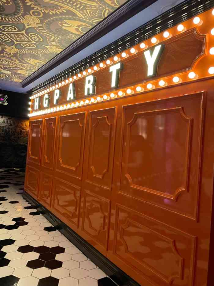 红馆纯k(岭南店)-"挺不错的环境挺爽的.空调冷了点."-大众点评移动版