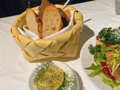-LESCEDARS Brasserie Bistro香柏树