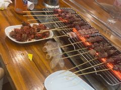 -哈尔滨小酒馆·鲜肉现穿自助烧烤(康新花园店)