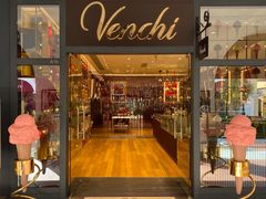 门面-VENCHI 闻绮(上海佛罗伦萨小镇店)