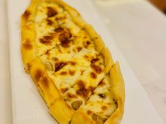 蘑菇奶酪皮塔-伊斯坦布尔土耳其清真咖啡餐厅