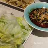 团购：双人餐有一牛肉，一羊肉，还有蔬菜和豆皮粉丝