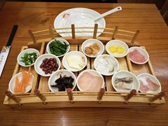 -双桥园·云南过桥米线(古城南门店)