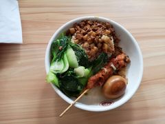 卤肉饭-北大学一食堂