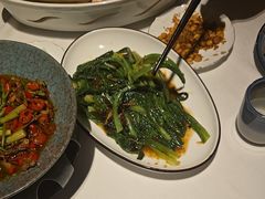 -八府香鸭·啫啫煲(华山路店)