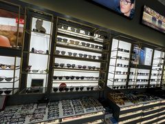 -三叶眼镜城(八佰伴店)