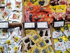 -来伊份(仙霞路五店)