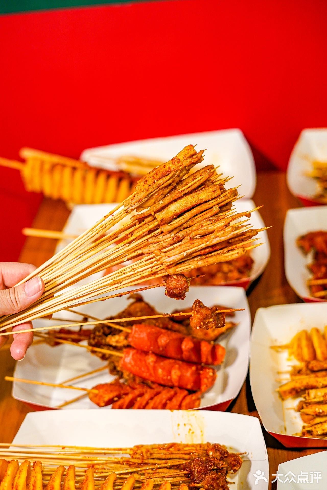 铁板烧鸡肉串我炫不停[流泪]