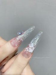 -花岐款式专研健康美甲沙龙