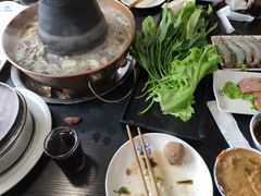 -楼外楼大刀肉传统火锅居(繁荣路店)