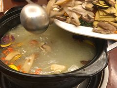 -野菌皇海景野生菌火锅(滨海大道店)