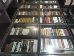 -钟书阁(松江泰晤士小镇店)