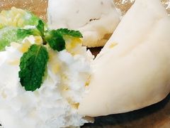 -莓园冰淇淋店