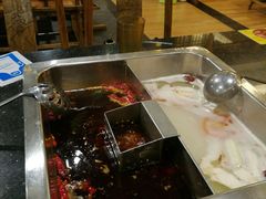 -百年川椒重庆老火锅(光谷店)