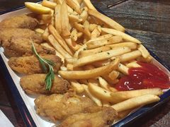 主厨特选美式风味炸鸡翅配薯条-MIKAKU(万达广场上海宝山店)