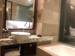 -上海龙之梦万丽酒店