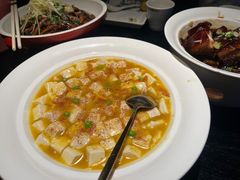 蟹粉豆腐-吴越荣记苏州菜·松鼠桂鱼(月光码头店)