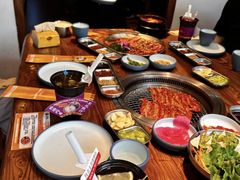 -明洞阿姨·韩式酱蟹烤肉·创意料理(三元桥店)