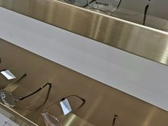 -视野联行眼镜•蔡司•依视路(温江店)