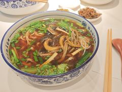 -镇南锅盖面馆(解放路店)