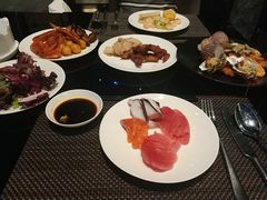 -唐拉雅秀酒店-西锦汇空中BBQ·思创餐厅