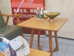 -无奔眼镜·蔡司·依视路授权店(马家堡店)