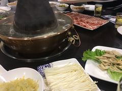 -楼外楼大刀肉传统火锅(西安大路店)