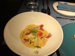 -弦月窗LUNETTE BY AMANDA(复兴路店)