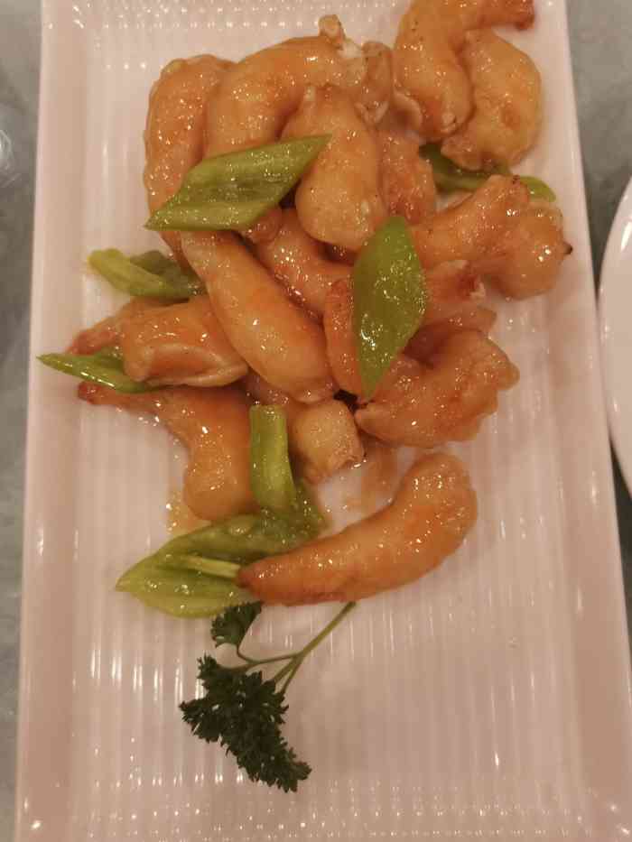 金沙湾海鲜食府-"金沙湾海鲜食府位于皇姑区陵东街北陵公园东.