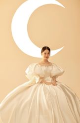 -挪娅婚纱摄影皇家会所