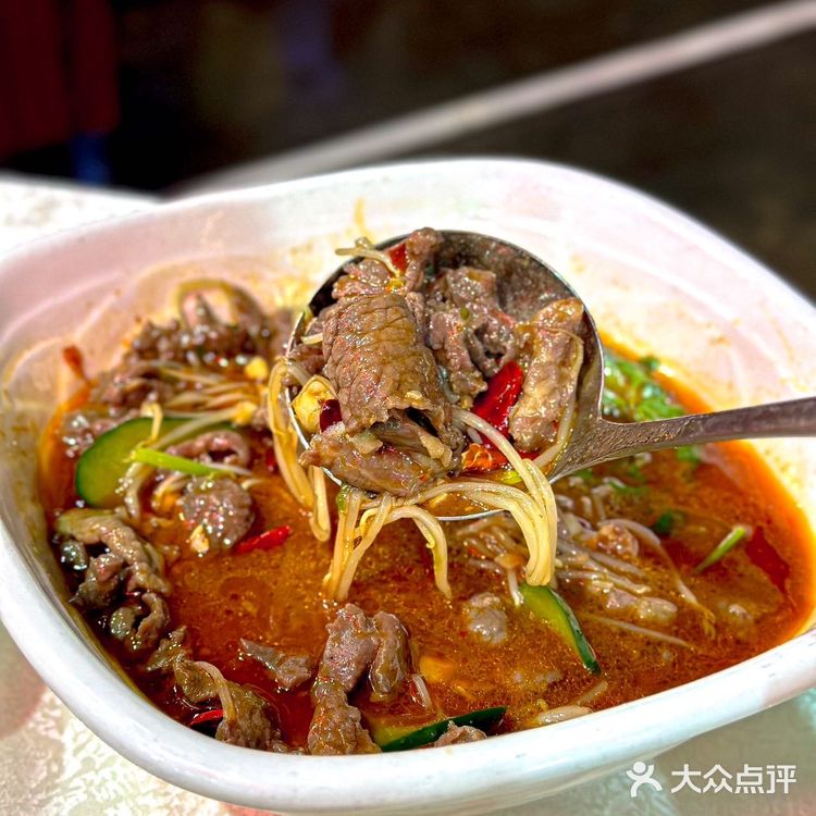 顺德宵夜排队王…!只为这口新鲜猪杂粥‼️