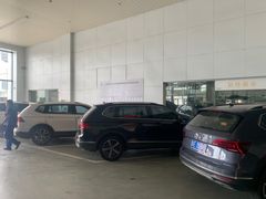 -上海华隆上汽大众4S店(江桥店)