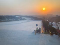 -采薇庄园四季滑雪场