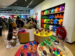 -m豆巧克力世界(上海世茂广场店)