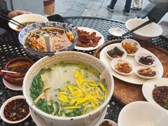 -桥香园云南过桥米线(金马碧鸡店)