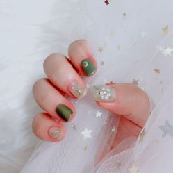 -七彩虹美甲美睫 半永久
