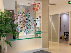 -瑞尔齿科(上海长风大悦城店)